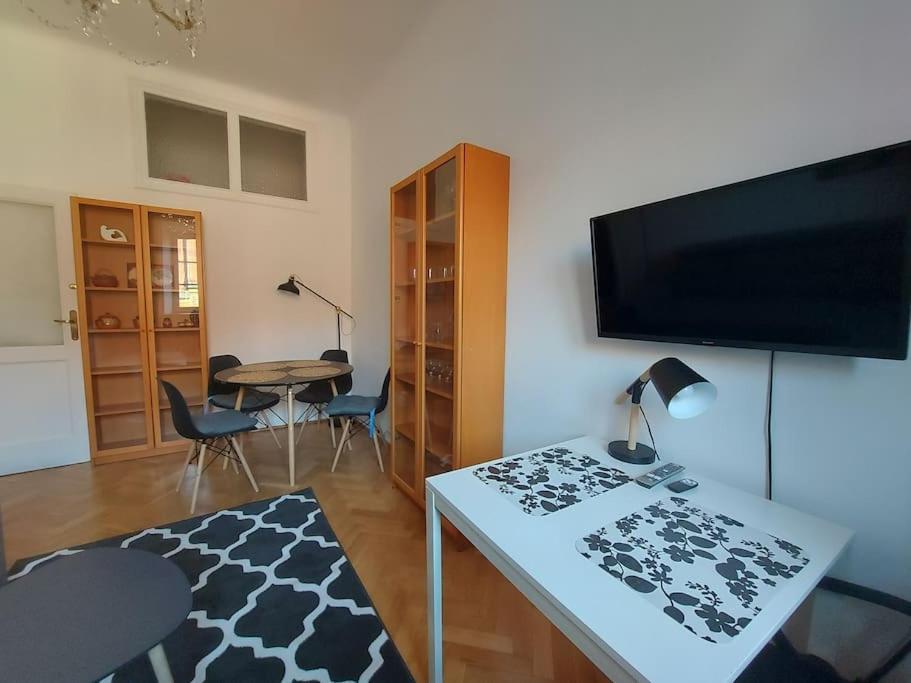 Warsaw Holiday Apartment Экстерьер фото